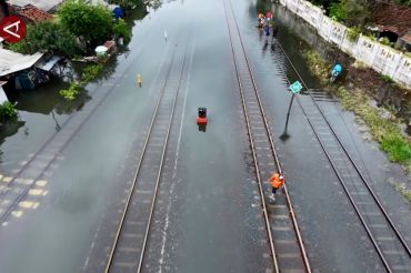 Banjir rendam Pekalongan, hampir seribu warga mengungsi