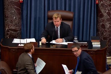 Senat AS batasi kewenangan Trump soal aksi militer ke Venezuela