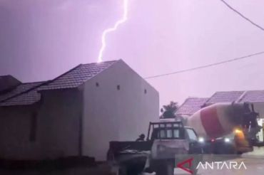 Polda Lampung imbau masyarakat untuk waspadai cuaca ekstrem