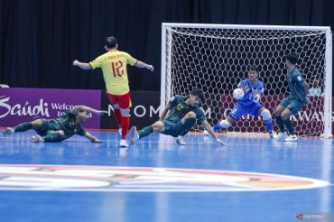 Terpopuler: Indonesia tantang Vietnam di AFC, Iran &amp; Jepang melaju semifinal AFC, emas turun, NTB mendunia hingga Kurzawa gabung Persib