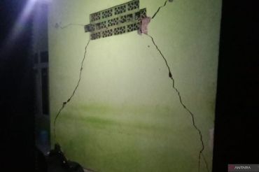 BNPB intensifies coordination for rapid Pacitan quake response