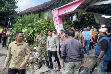 Wapres Gibran tinjau bencana tanah bergerak