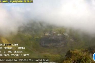 Gempa vulkanik dangkal Gunung Awu meningkat 14 kejadian/hari