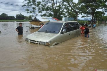 Delapan kecamatan di Jember terdampak banjir