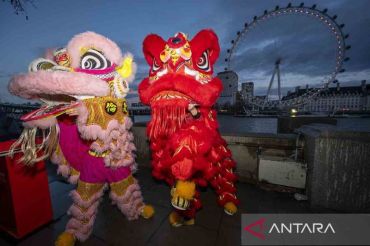 Kemeriahan Imlek di London Eye