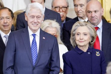 Bill dan Hillary Clinton sepakat bersaksi dalam kasus Jeffrey Epstein