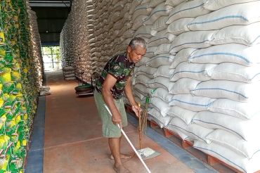 Bulog Madiun pastikan stok beras aman hingga Lebaran 2026