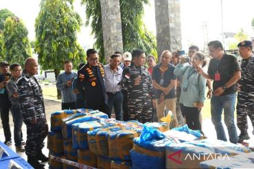 TNI AL amankan 1,4 ton sianida ilegal dari Filipina