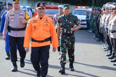 Dandim Tarakan Dampingi Walikota Tarakan Pimpin Apel Gelar Operasi Ketupat Kayan 2026