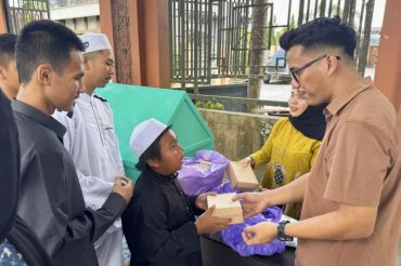 PLN UIP KLB berbagi di Bulan Suci Ramadhan