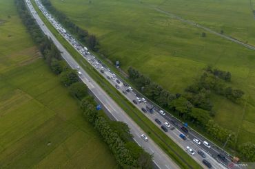 Tol Cipali mulai padat oleh kendaraan pemudik