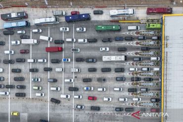 Pembukaan Gerbang Tol Kalikangkung secara bertahap untuk urai kepadatan arus mudik