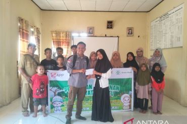 Penuh Makna di Penghujung Ramadhan PT Arara Abadi Salurkan Bantuan Anak Yatim dan Program CSR Untuk 7 Desa di Kabupaten Siak dan Bengkalis