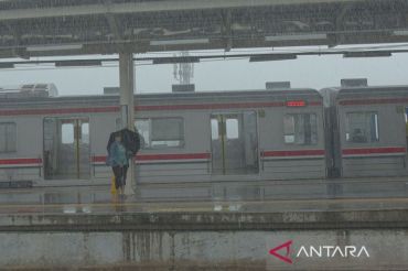 Prakiraan cuaca Jakarta 7 April 2026: Potensi diguyur hujan ringan hingga sedang mulai sore