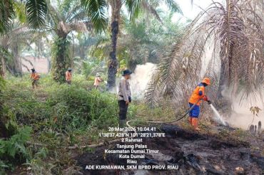 Helikopter bom air BNPB dikerahkan untuk padamkan karhutla di Dumai