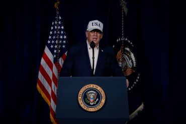 Trump sebut militer AS operasi besar-besaran di Iran