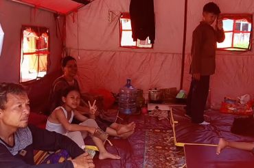 BPBD bantu korban tanah bergerak Bantargadung Sukabumi tetap puasa