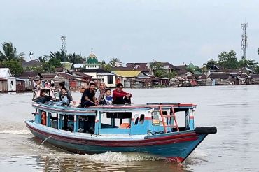 Ngabuburit sambil wisata susur menikmati eksotisme Sungai Martapura