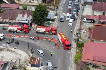 Polisi tahan truk sumbu tiga langgar aturan pembatasan operasional