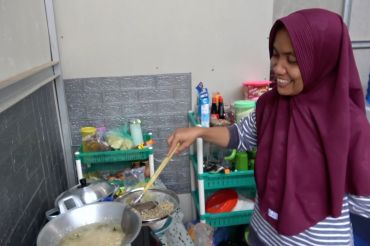 Semangat warga huntara Kayu Pasak menebarkan kemeriahan Lebaran