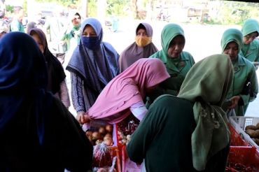 Kodim Temanggung sediakan sembako murah demi penuhi kebutuhan warga
