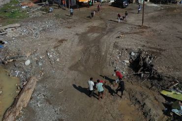 Berbalut semangat gotong royong, warga Agusen siap sambut Idul Fitri