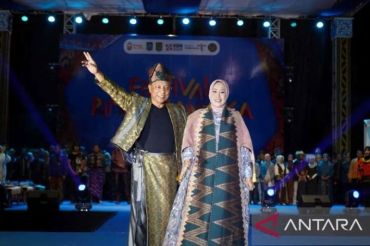 Riuh event menenun wisata