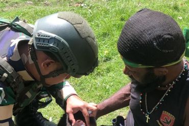 Satgas Yonif 136/TS pastikan warga Ilu peroleh layanan kesehatan secara baik