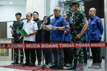 Kejagung tetapkan Riza Chalid dan enam orang lain tersangka kasus Petral