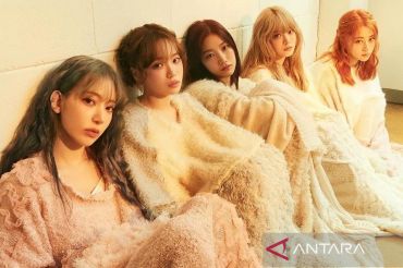LE SSERAFIM, ILLIT, dan KATSEYE kolaborasi rilis single Iconic By Mistake pada 12 Juni