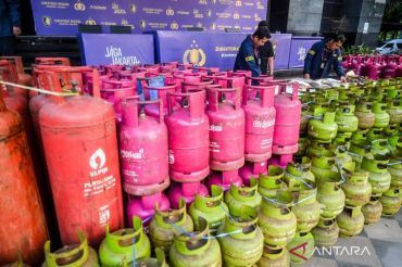 Polda Metro Jaya ungkap kasus pengoplosan gas elpiji