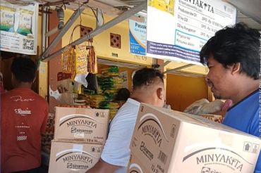 Bulog Baubau distribusikan 8.900 liter Minyakita tekan harga pasar