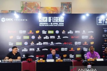 Mantan pelatih timnas Kluivert absen di pertandingan Clash of Legends