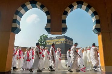 Jamaah calhaj di Tangsel lakukan manasik untuk meningkatkan pemahaman ibadah haji