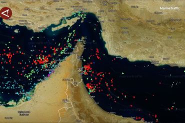 Iran tutup lagi Selat Hormuz sehari usai dibuka, dua kapal tertembak