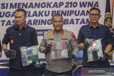 Imigrasi tangkap 260 WNA sindikat penipuan investasi daring di Batam