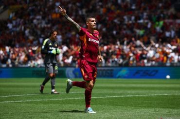 Lazio tak berdaya! AS Roma amankan skor 2-0 di Olimpico lewat aksi gemilang Mancini
