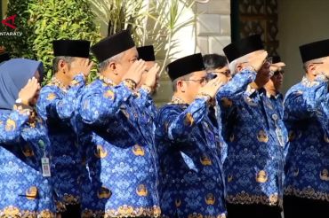 Guru honorer tak bisa mengajar lagi mulai 2027? Ini faktanya