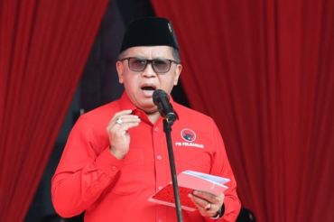 Hasto soroti pelemahan rupiah dan korupsi