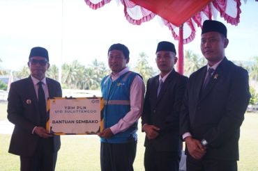 PLN salurkan paket sembako ke warga miskin di Bolmong Utara
