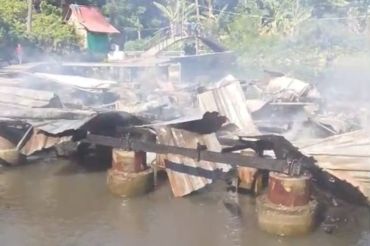 Wisata Dende Seruni Mumbul Lombok Timur Terbakar