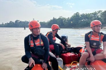 SAR Palembang cari bocah 11 tahun hilang terseret arus di Sungai Musi