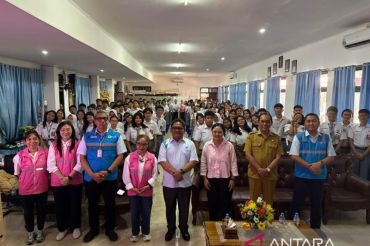 PLN edukasi keselamatan penggunaan listrik ke siswa SMA Negeri 1 Manado