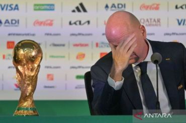 Presiden FIFA sayangkan wasit Somalia Omar Artan gagal masuk AS