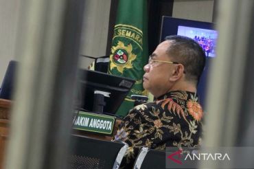 Bupati Pati Sudewo didakwa terima Rp2,4 M dalam proses pengisian perangkat desa