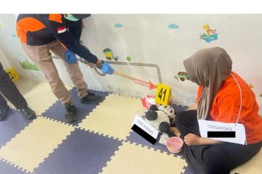 Kasus penganiayaan balita di daycare Banda Aceh, tersangka peragakan 62 adegan