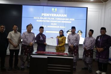 Bapenda Riau serahkan data tunggakan pajak kendaraan di Kuansing senilai Rp20 miliar lebih