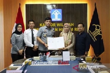Perkuat sinergi hukum dan pendidikan, Kemenkum Riau tangandatangani PKS dengan Politeknik Pengadaan Nasional