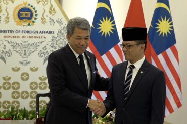 Menlu RI dan Malaysia jaga stabilitas kawasan lewat JCBC ke-17