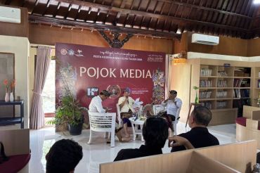 Tokoh usul evaluasi Pesta Kesenian Bali tiap periode